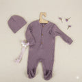 "Duo Basique" Grenouillère côtelée mauve avec bonnet assorti